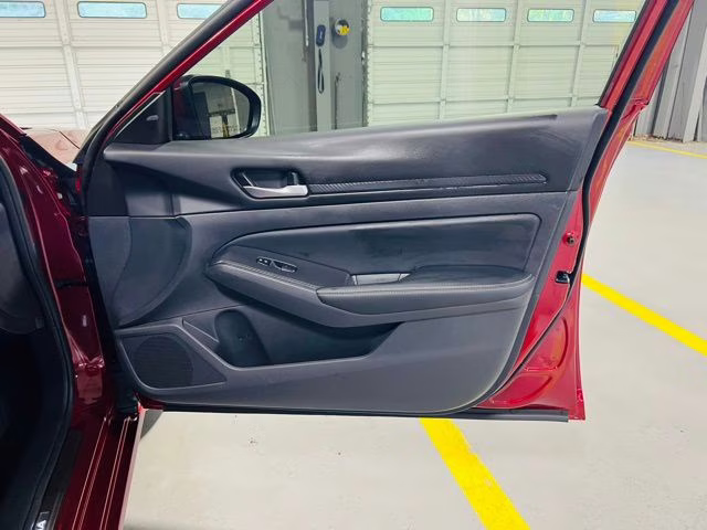 2025 Scarlet Ember Nissan Altima 2.5 SV FWD Sedan