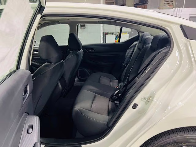 2025 Pearl White Tricoat Nissan Altima 2.5 SV FWD Sedan
