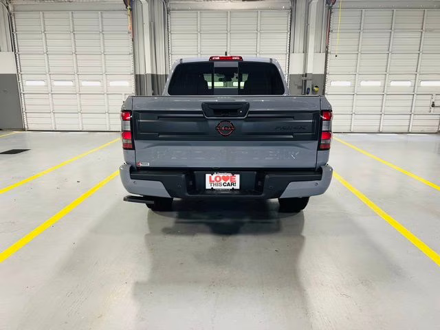 2025 Boulder Gray Pearl Nissan Frontier PRO-4X 4X4 Truck