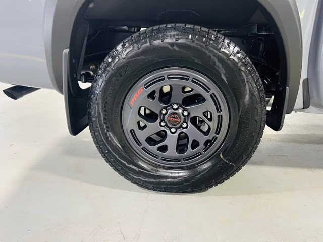 2025 Boulder Gray Pearl Nissan Frontier PRO-4X 4X4 Truck