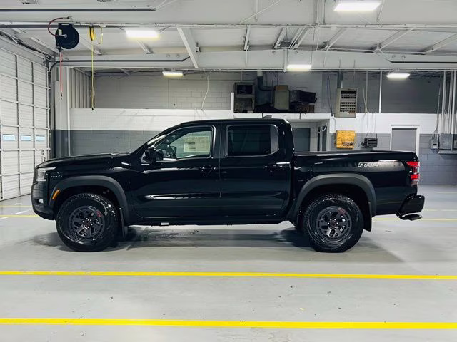 2025 Super Black Nissan Frontier PRO-4X 4X4 Truck