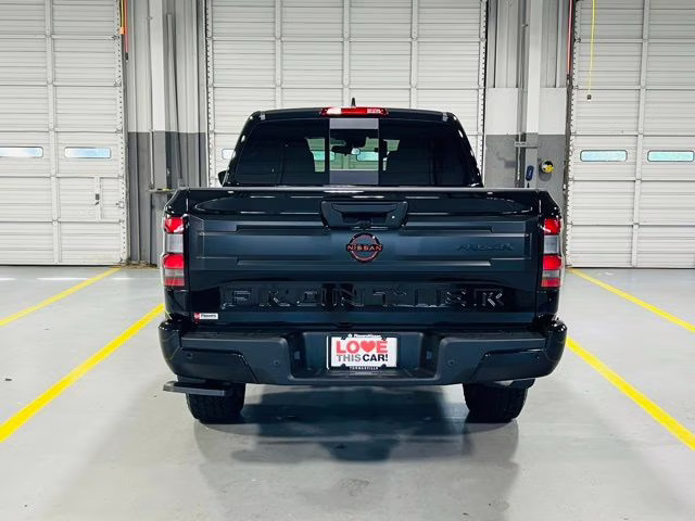 2025 Super Black Nissan Frontier PRO-4X 4X4 Truck