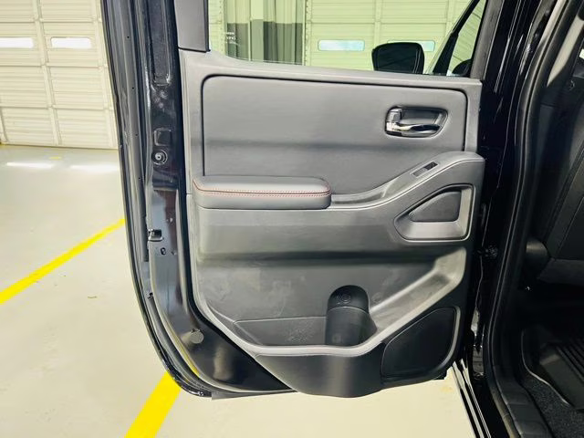 2025 Super Black Nissan Frontier PRO-4X 4X4 Truck