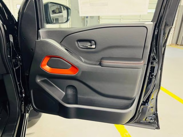 2025 Super Black Nissan Frontier PRO-4X 4X4 Truck