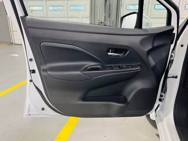 2025 Aspen White Tricoat Nissan Versa 1.6 SV FWD Sedan