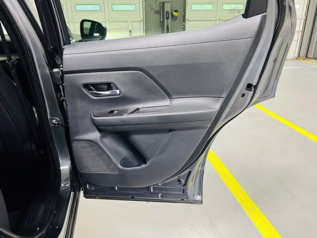 2026 Gun Metallic/Super Black Nissan Kicks SV FWD SUV