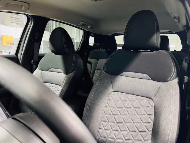 2026 Gun Metallic/Super Black Nissan Kicks SV FWD SUV