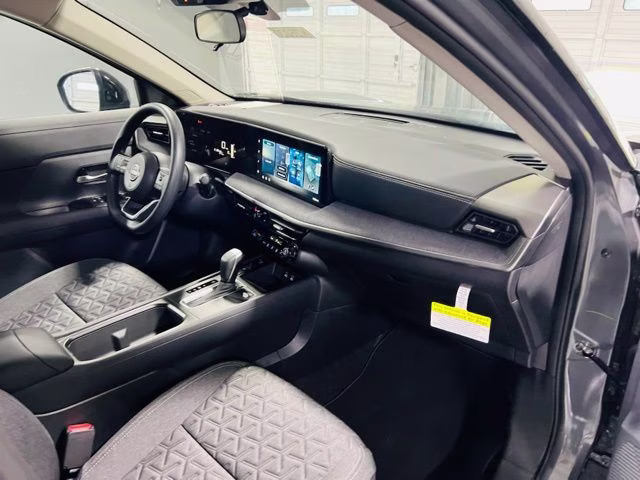 2026 Gun Metallic/Super Black Nissan Kicks SV FWD SUV