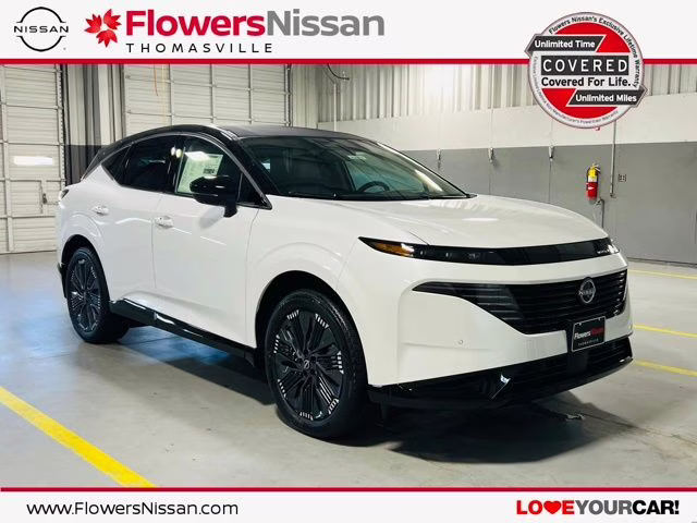 2026 Everest White Pearl/Black Nissan Murano Platinum AWD SUV