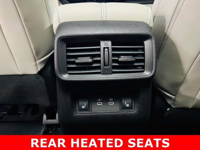 2026 Everest White Pearl/Black Nissan Murano Platinum AWD SUV