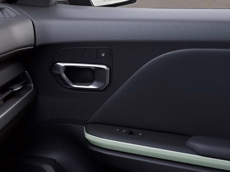 2025 Snow White Pearl Kia K4 GT-Line FWD Sedan