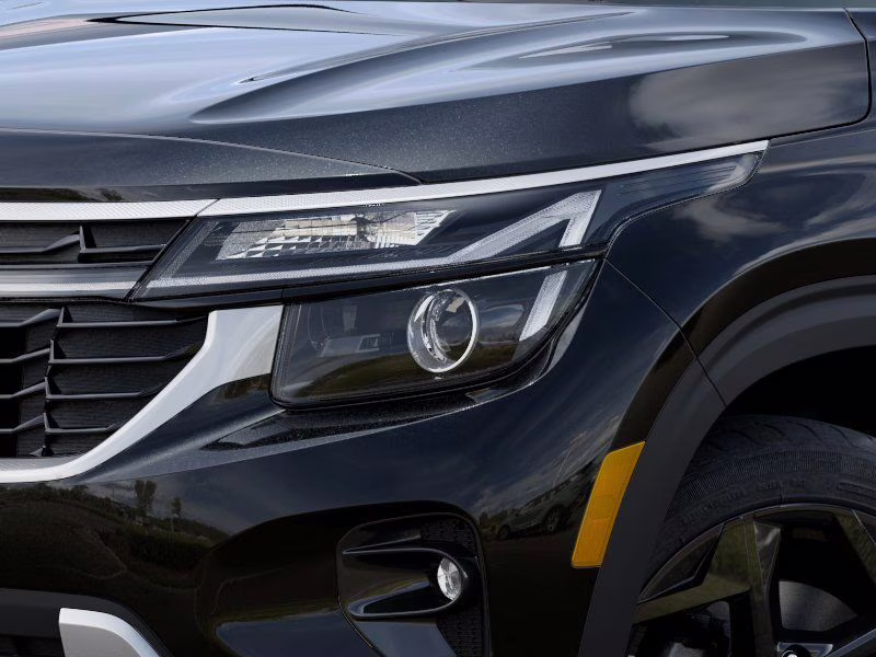 2026 Fusion Black Kia Seltos EX FWD SUV