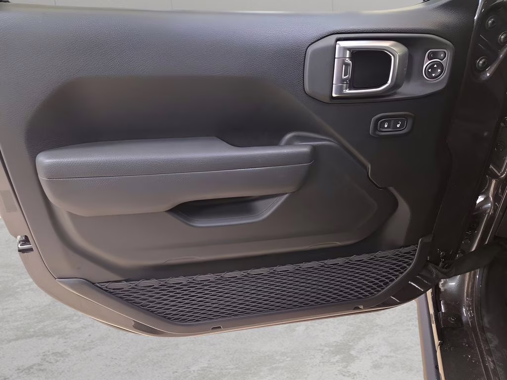 2026 Granite Crystal Metallic Clearcoat Jeep Wrangler Willys 4X4 SUV