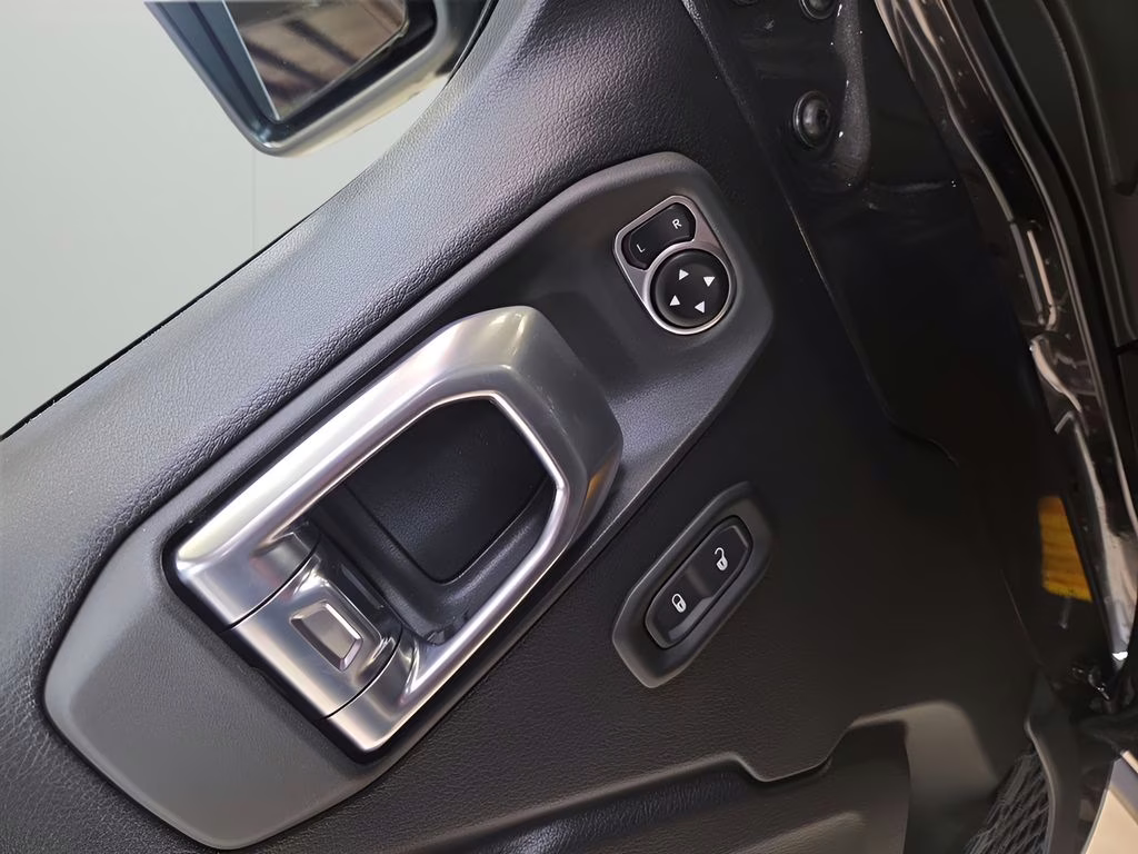 2026 Granite Crystal Metallic Clearcoat Jeep Wrangler Willys 4X4 SUV