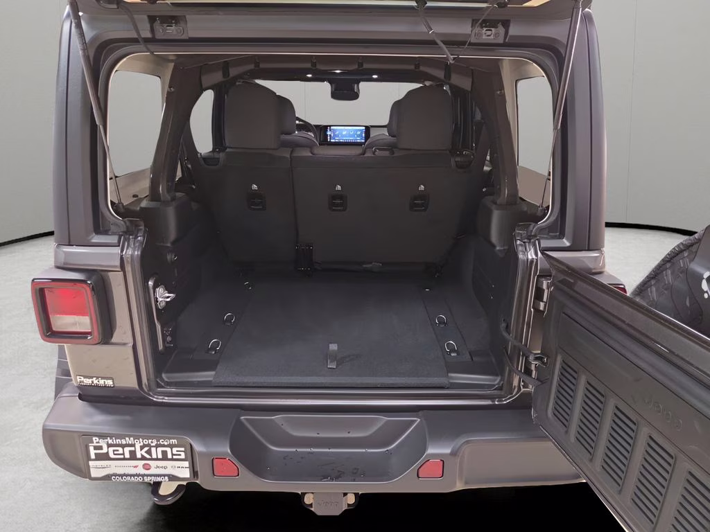 2026 Granite Crystal Metallic Clearcoat Jeep Wrangler Willys 4X4 SUV