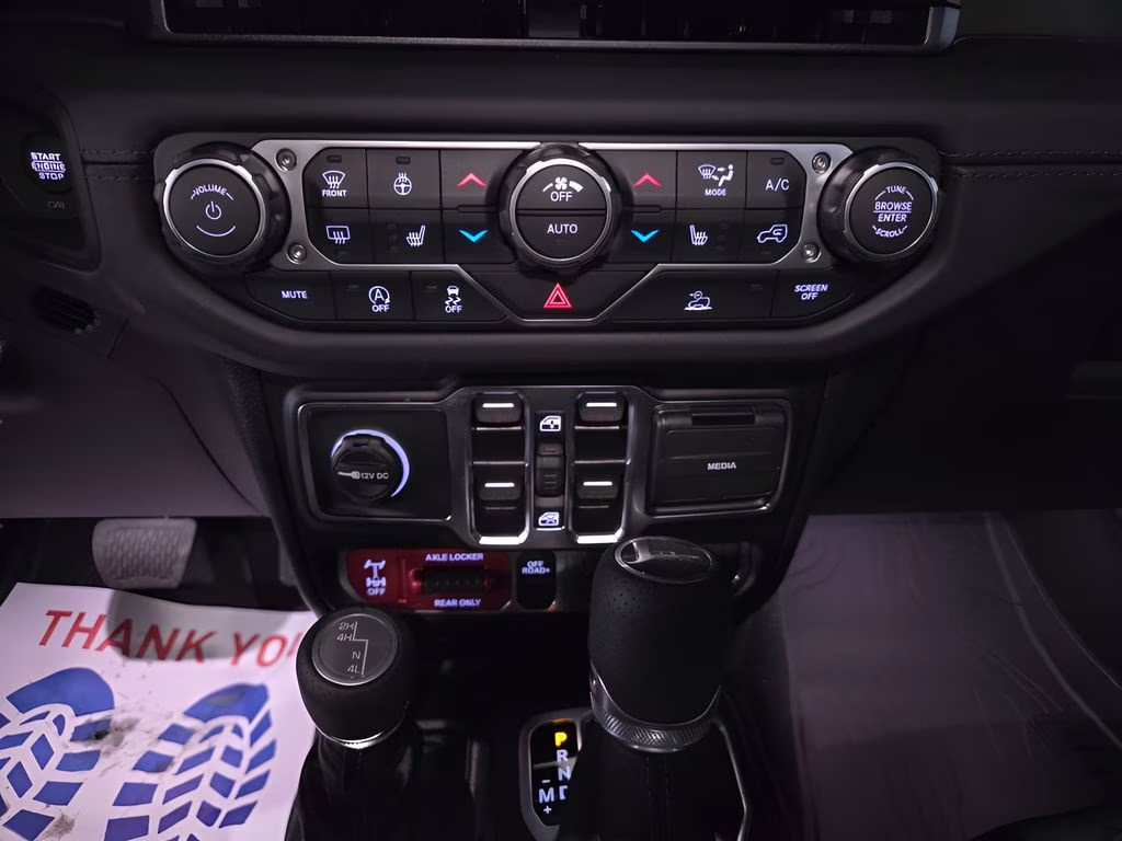 2026 Black Clearcoat Jeep Gladiator Mojave 4X4 Truck