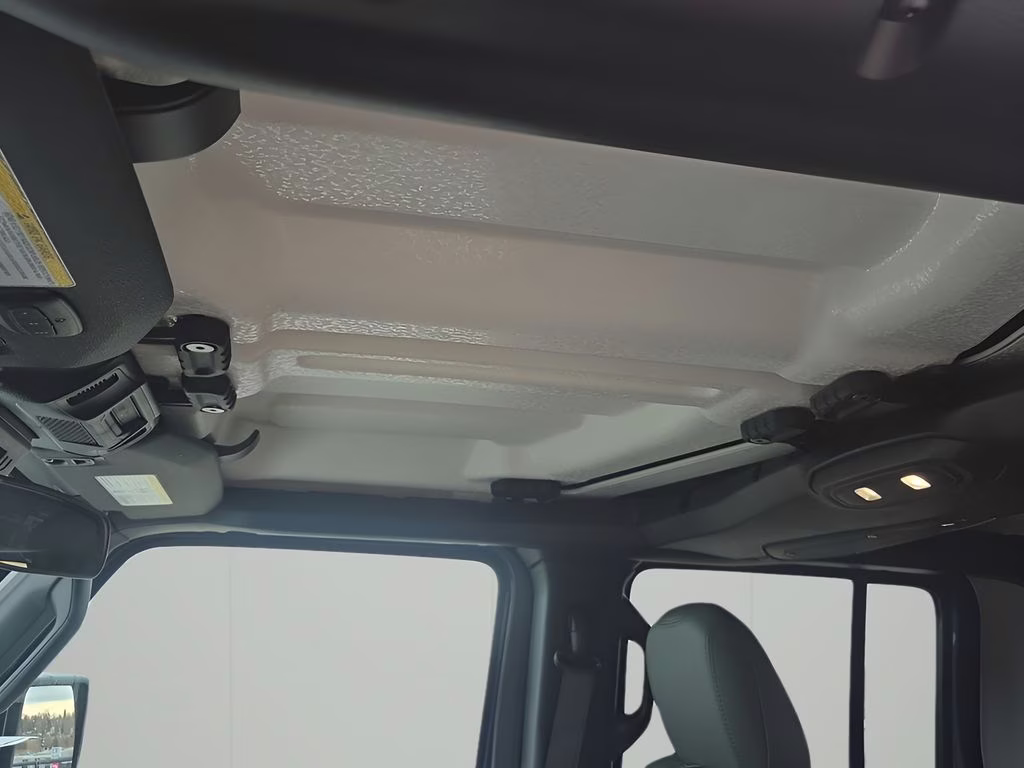 2026 Granite Crystal Metallic Clearcoat Jeep Gladiator Mojave 4X4 Truck