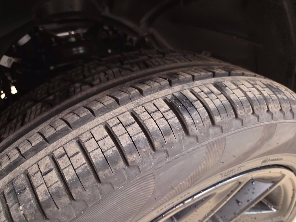 2026 Diamond Black Crystal Pearlcoat Ram 1500 Laramie 4X4 Truck