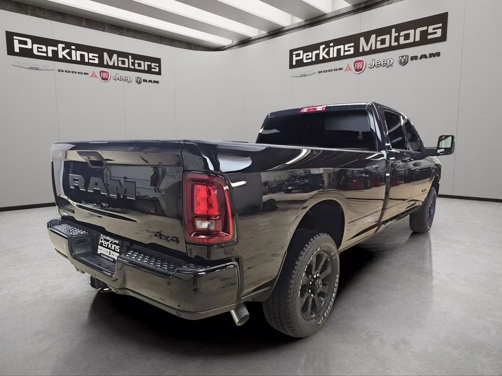 2026 Diamond Black Crystal Pearlcoat Ram 3500 Big Horn 4X4 Truck
