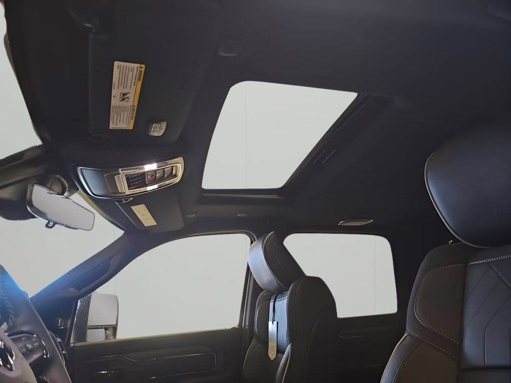 2026 Diamond Black Crystal Pearlcoat Ram 3500 Limited 4X4 Truck