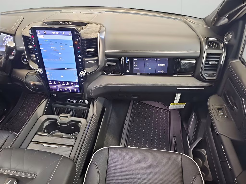 2026 Diamond Black Crystal Pearlcoat Ram 3500 Limited 4X4 Truck