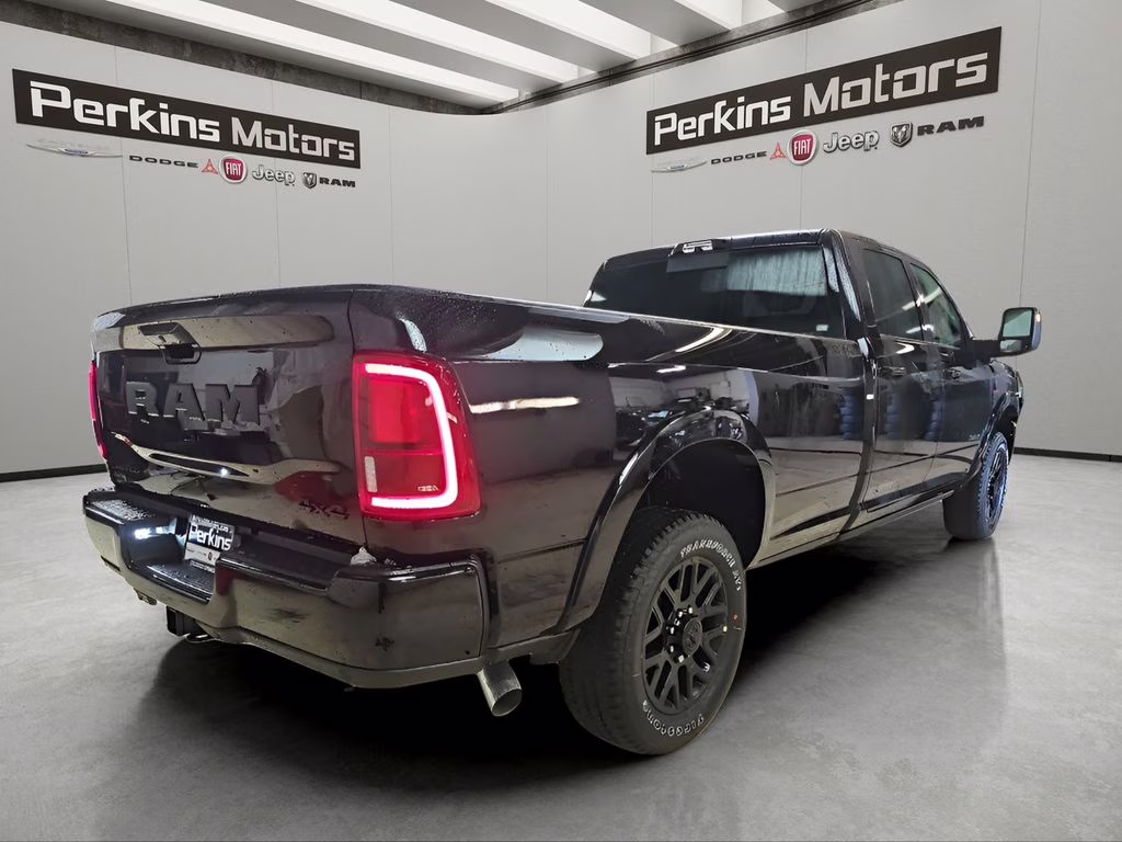 2026 Diamond Black Crystal Pearlcoat Ram 3500 Limited 4X4 Truck