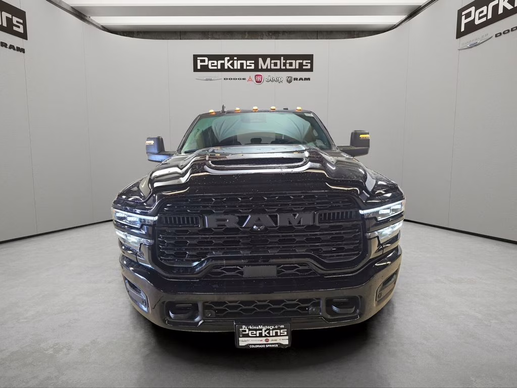2026 Diamond Black Crystal Pearlcoat Ram 3500 Limited 4X4 Truck
