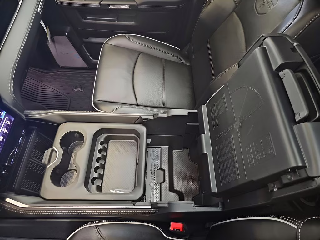 2026 Diamond Black Crystal Pearlcoat Ram 2500 Rebel 4X4 Truck