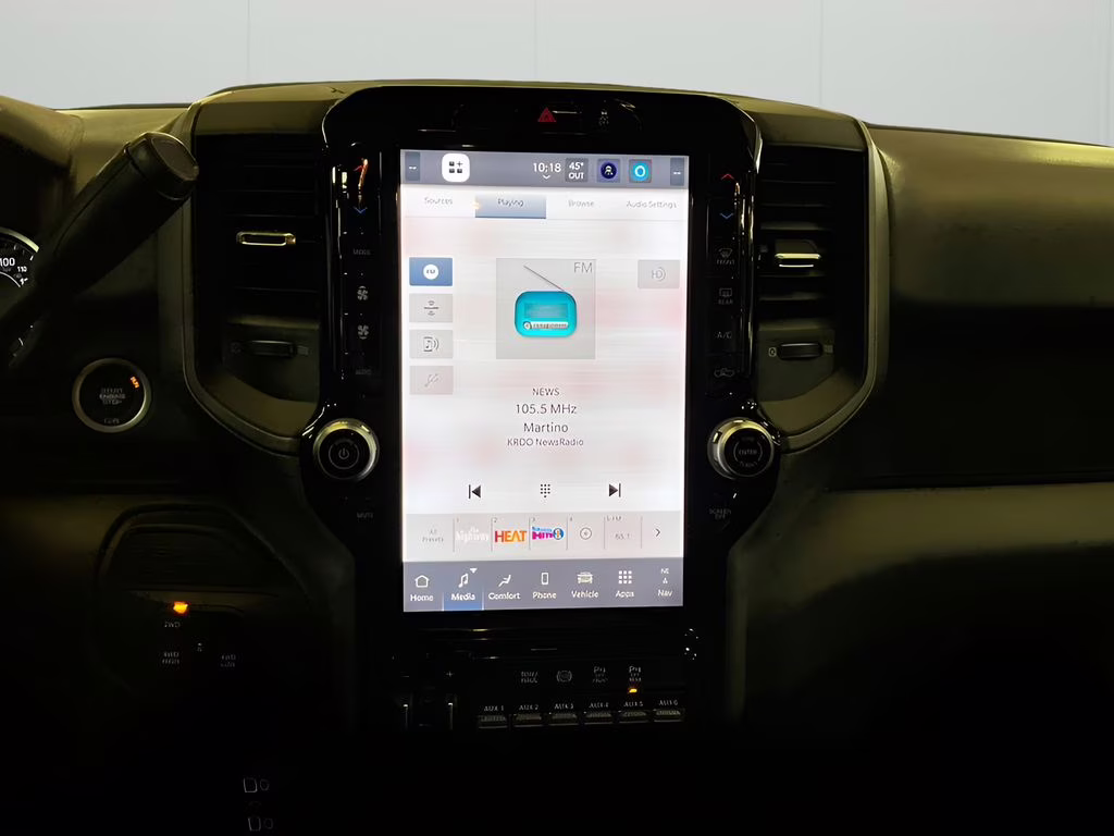 2026 Diamond Black Crystal Pearlcoat Ram 2500 Tradesman 4X4 Truck