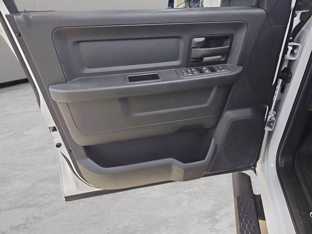 2026 Bright White Clearcoat Ram 2500 Tradesman 4X4 Truck