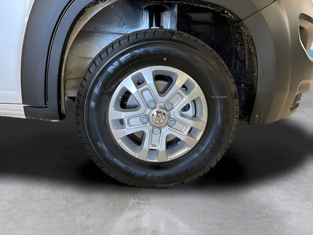 2025 Bright Silver Clearcoat Metallic Ram ProMaster 1500 High Roof FWD Van