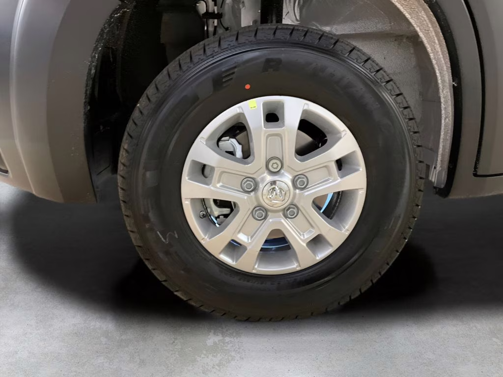 2025 Bright Silver Clearcoat Metallic Ram ProMaster 1500 High Roof FWD Van