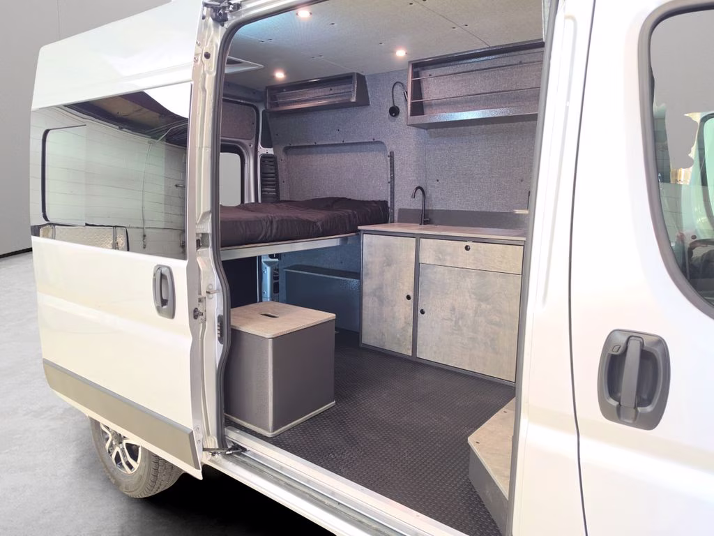 2025 Bright Silver Clearcoat Metallic Ram ProMaster 1500 High Roof FWD Van