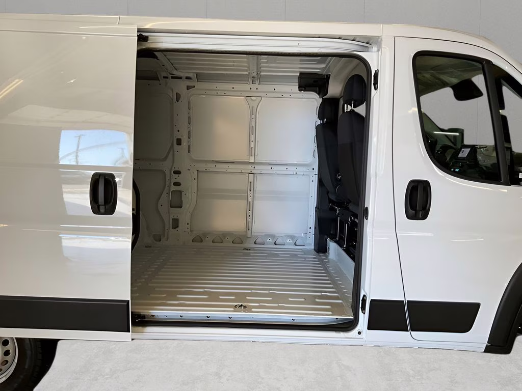 2026 Bright White Clearcoat Ram ProMaster 2500 Low Roof FWD Van