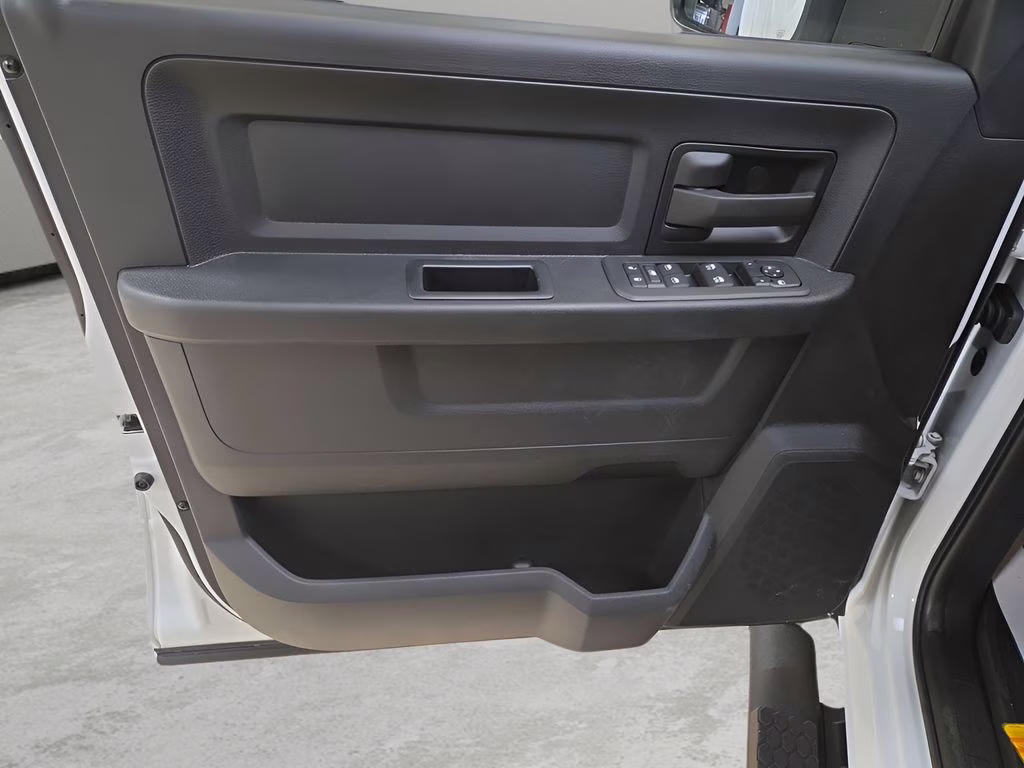 2026 Bright White Clearcoat Ram 2500 Tradesman 4X4 Truck