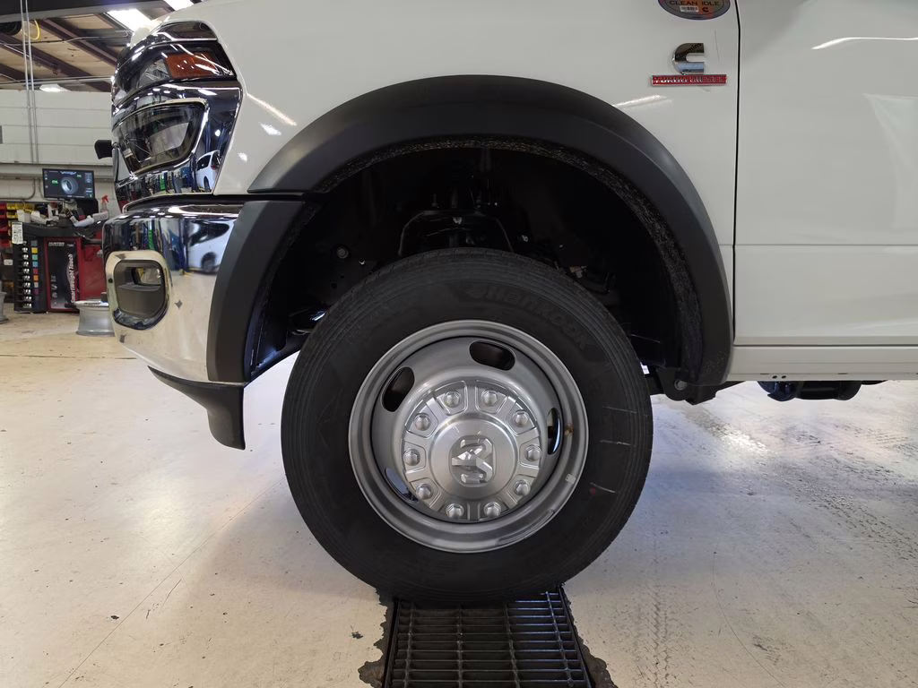 2026 Bright White Clearcoat Ram 5500HD Tradesman 4X4 Truck