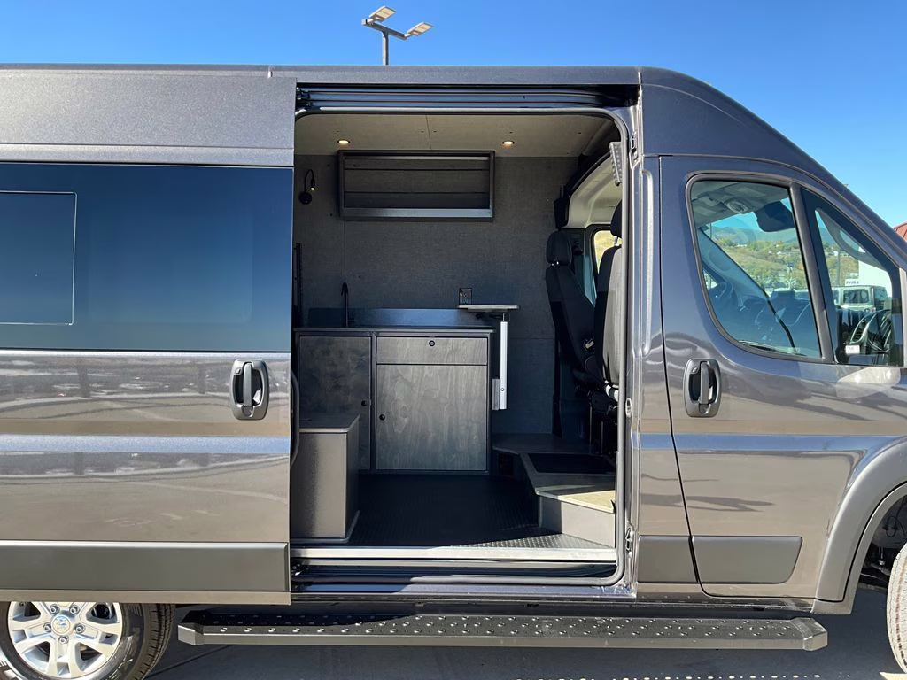 2025 Granite Crystal Metallic Clearcoat Ram ProMaster 1500 High Roof FWD Van