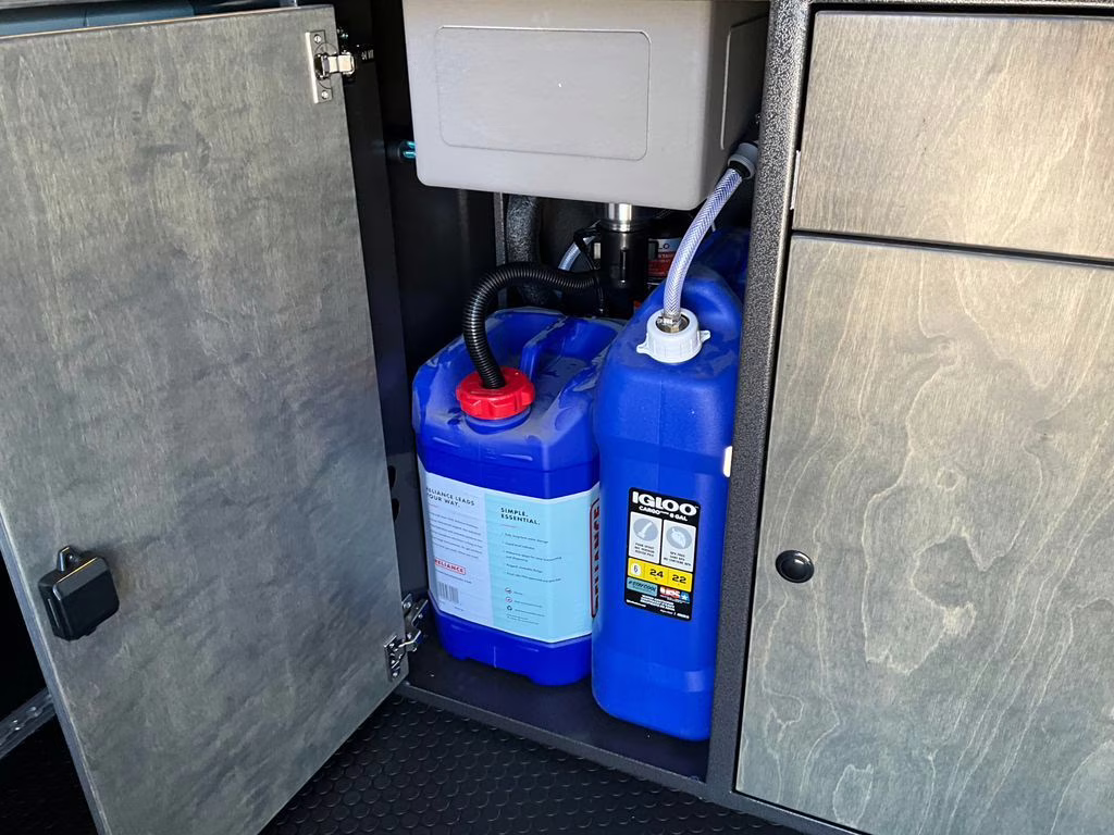 2025 Granite Crystal Metallic Clearcoat Ram ProMaster 1500 High Roof FWD Van