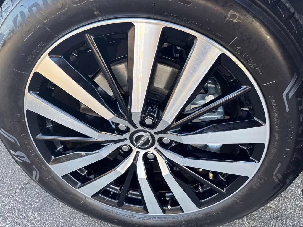 2025 Gun Metallic Nissan Pathfinder Platinum 4X4 SUV