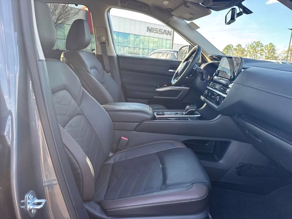 2025 Gun Metallic Nissan Pathfinder Platinum 4X4 SUV