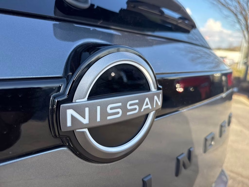 2025 Gun Metallic Nissan Pathfinder Platinum 4X4 SUV