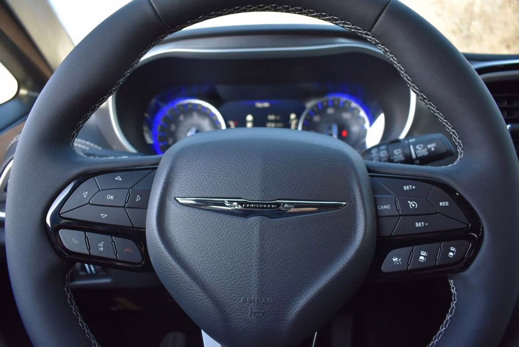 2026 Silver Mist Clearcoat Chrysler Pacifica Select AWD Van