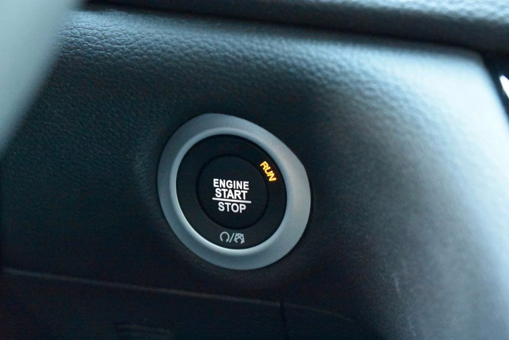 2026 Silver Mist Clearcoat Chrysler Pacifica Select AWD Van