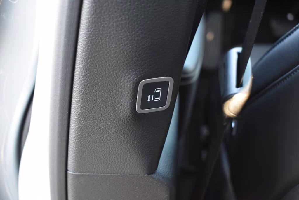 2026 Silver Mist Clearcoat Chrysler Pacifica Select AWD Van