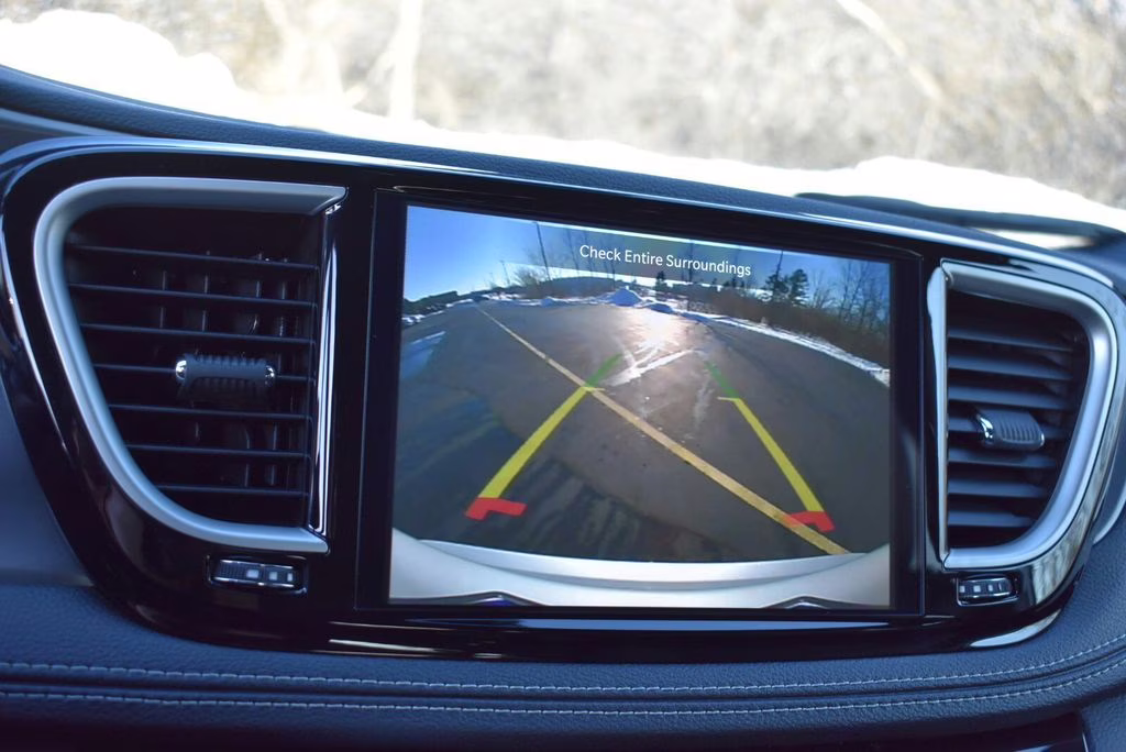 2026 Silver Mist Clearcoat Chrysler Pacifica Select AWD Van