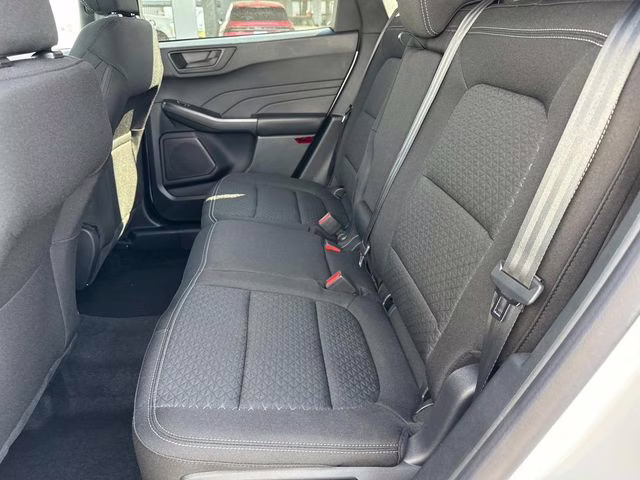 2025 Oxford White Ford Escape Active FWD SUV