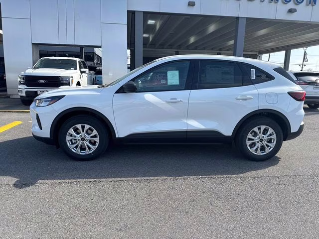 2025 Oxford White Ford Escape Active FWD SUV