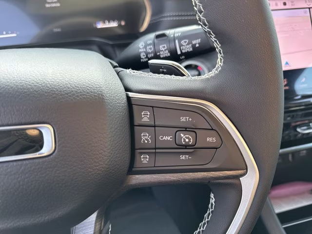 2025 Silver Zynith Jeep Grand Cherokee L Limited RWD SUV