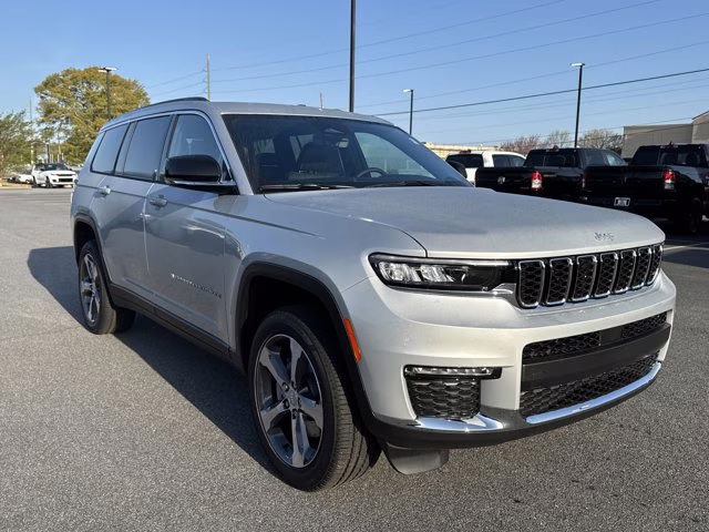 2025 Silver Zynith Jeep Grand Cherokee L Limited RWD SUV