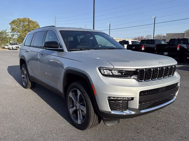 2025 Silver Zynith Jeep Grand Cherokee L Limited RWD SUV